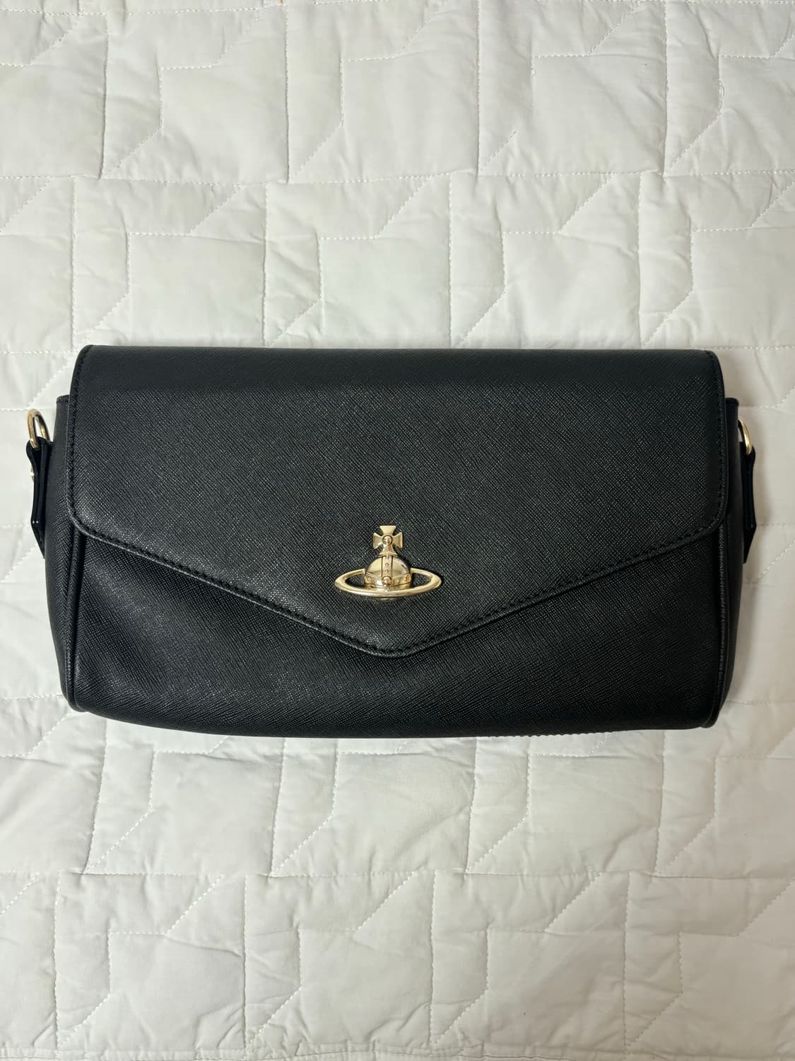 비비안웨스트우드 빅토리아 크로스 백 상품이미지1