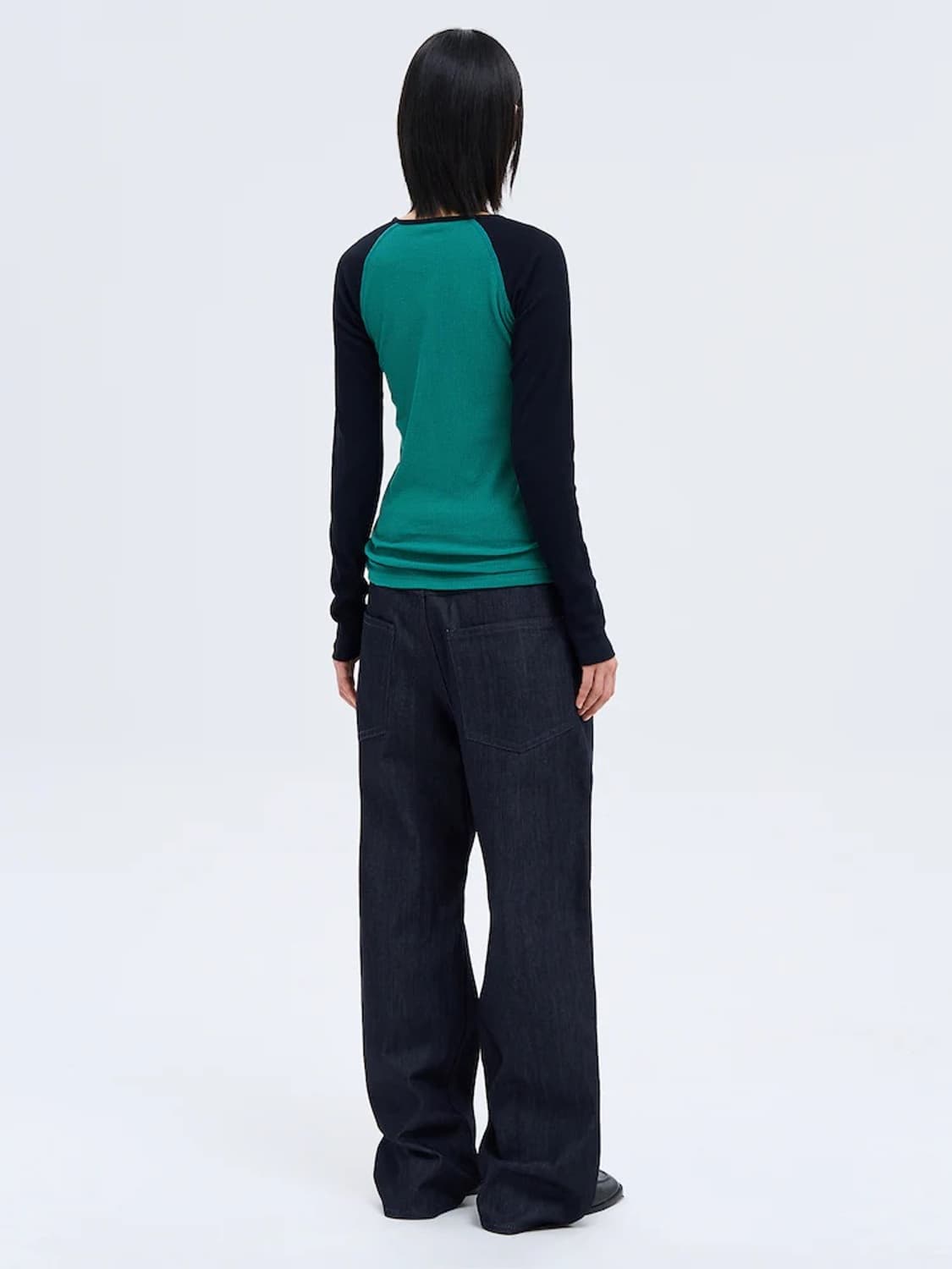 BASERANGE Gene Long Sleeve Tee - Green 상품이미지5