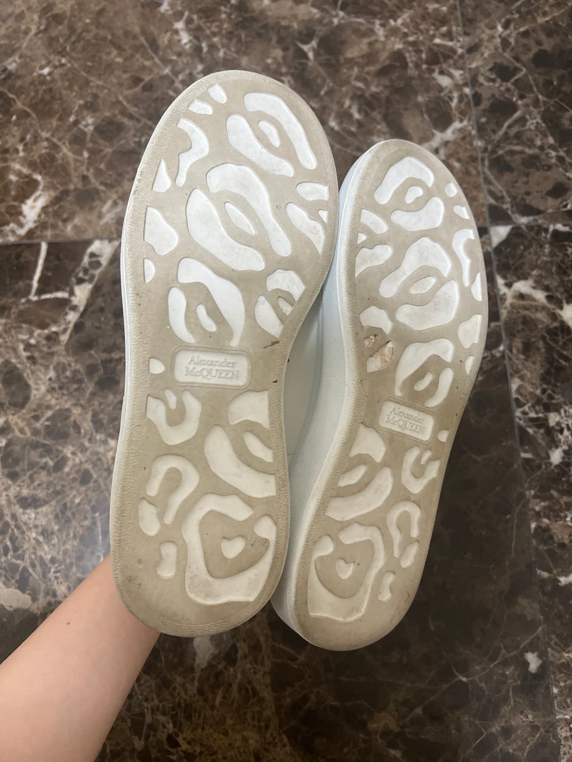 알렉산더 맥퀸 오버솔 상품이미지4