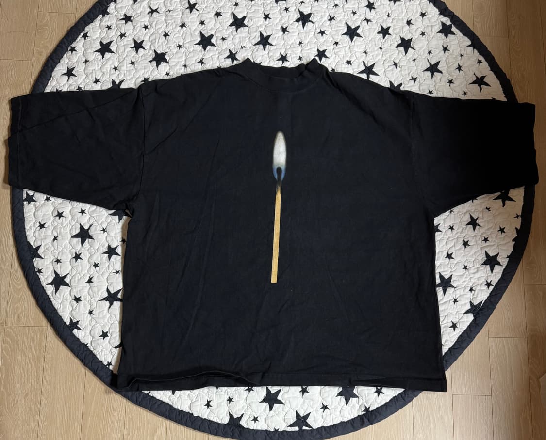 칸예 돈다 2 머천다이즈 촛불 티셔츠 상품이미지1