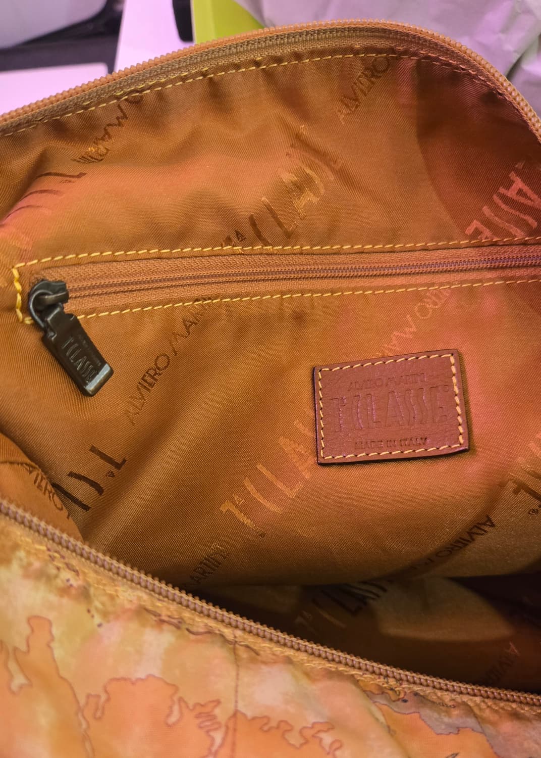 알비에로 마르티니의 시그니처 크로스백 상품이미지2