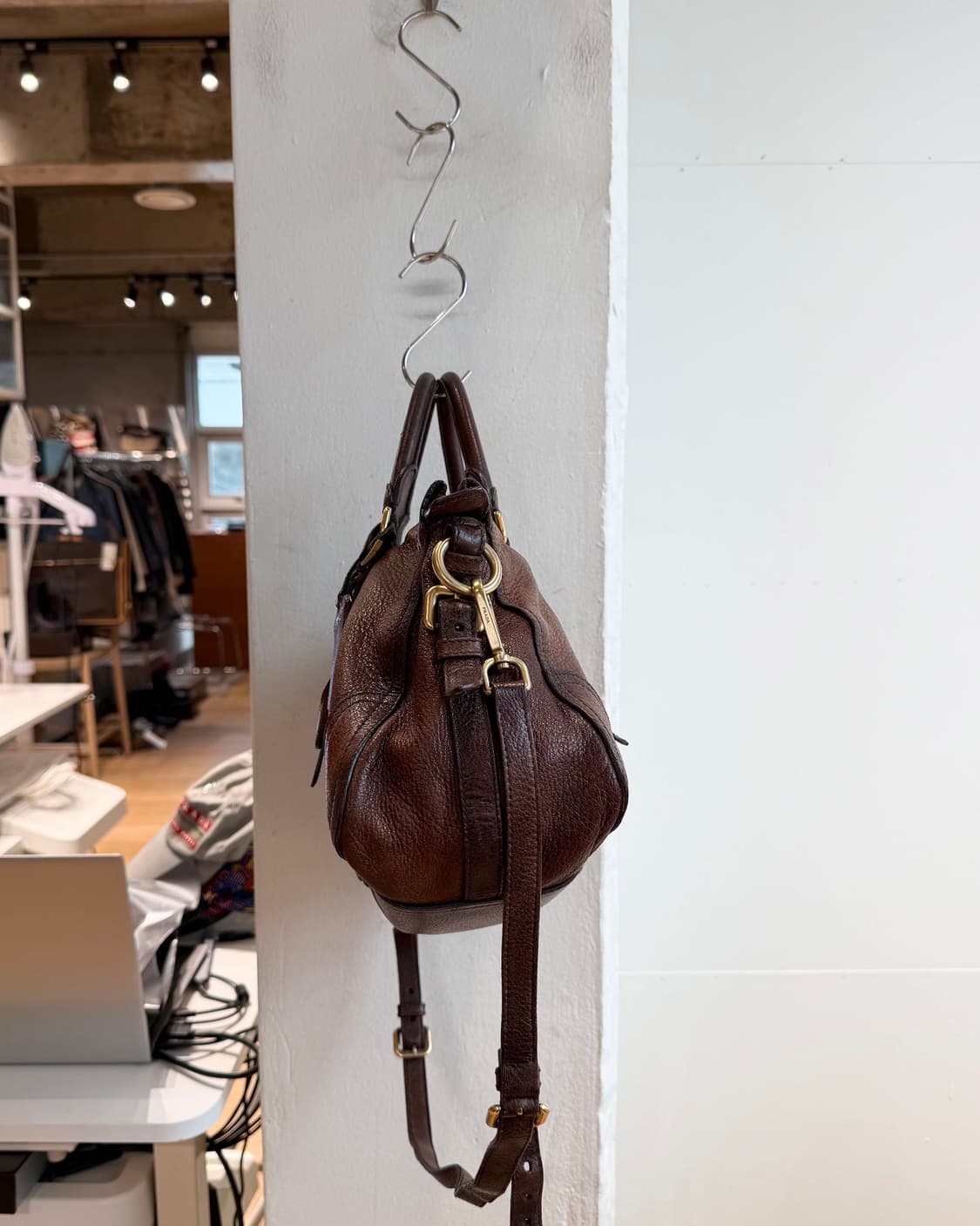 프라다 브라운 체르보 안티크 레더백  상품이미지4