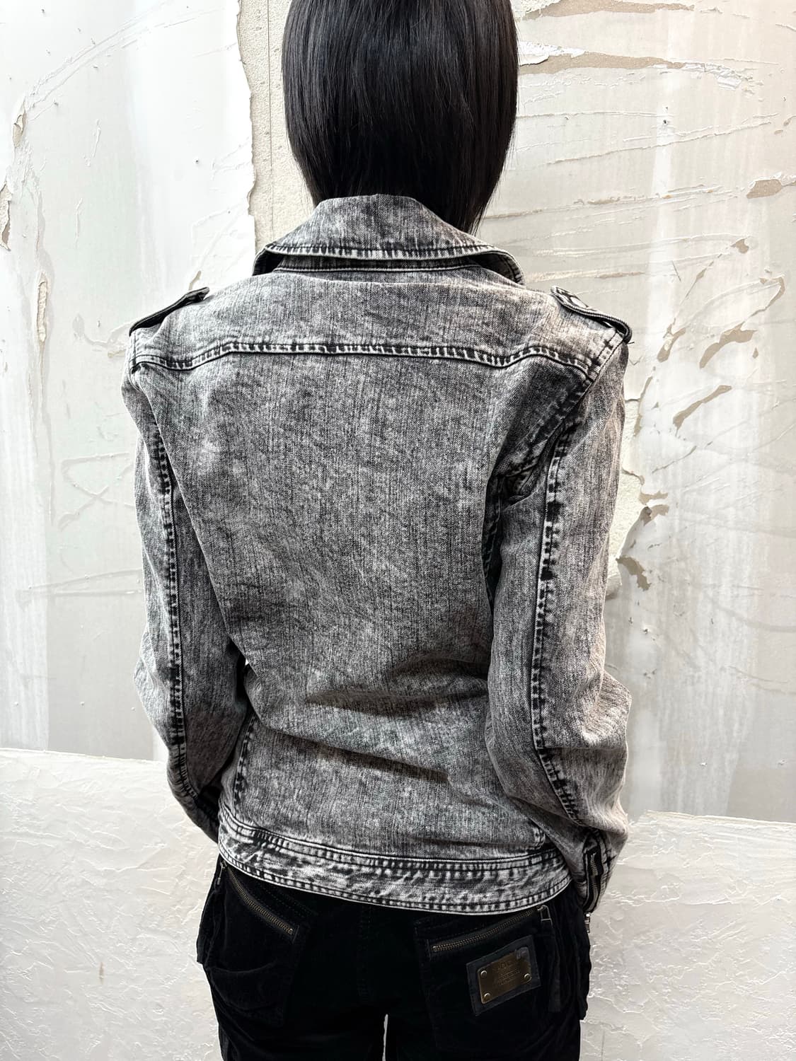 grey washed denim jacket 상품이미지8