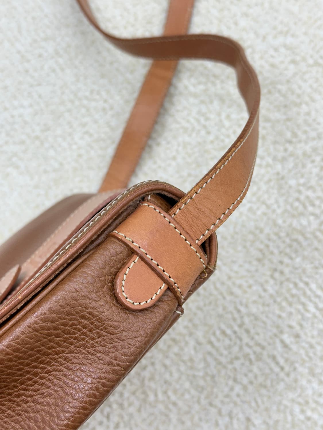 꾸레쥬 브라운 크로스백 상품이미지5