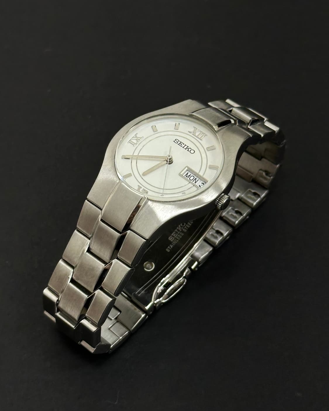 세이코 라운드 쿼츠 시계 상품이미지4