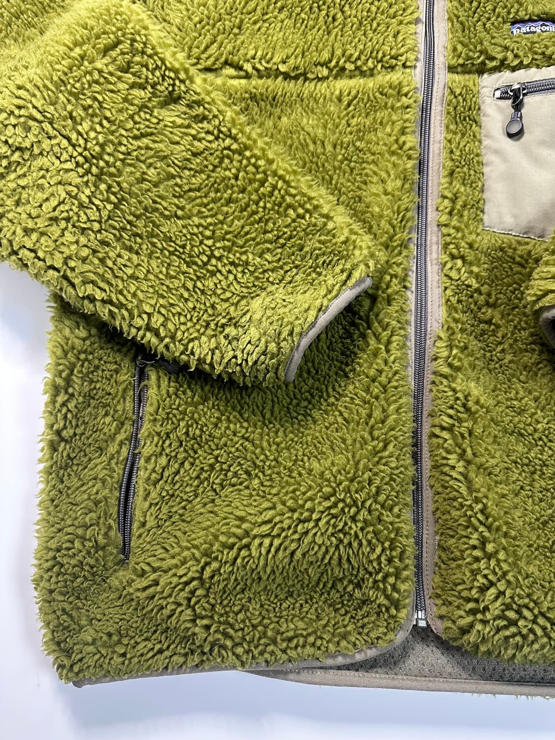 [L사이즈] 파타고니아 딥파일 모스그린 상품이미지4