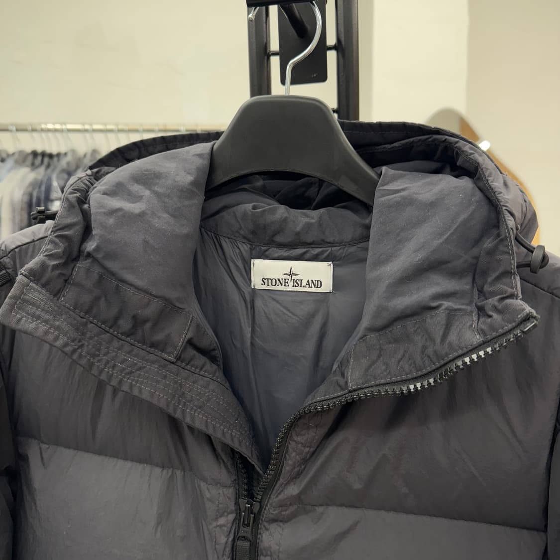 [L] 스톤아일랜드 크링클랩스 패딩 상품이미지3