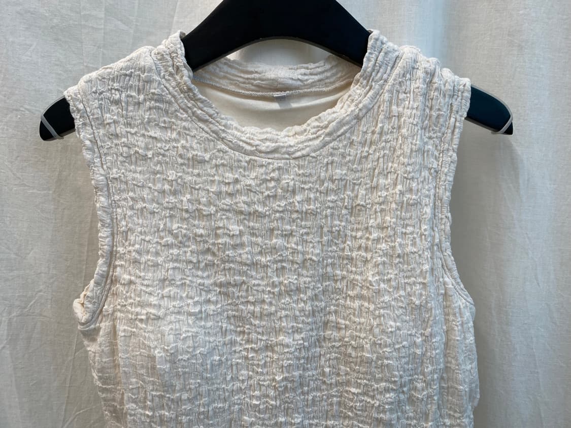 웜화이트 링클드 민소매탑(M) 상품이미지3