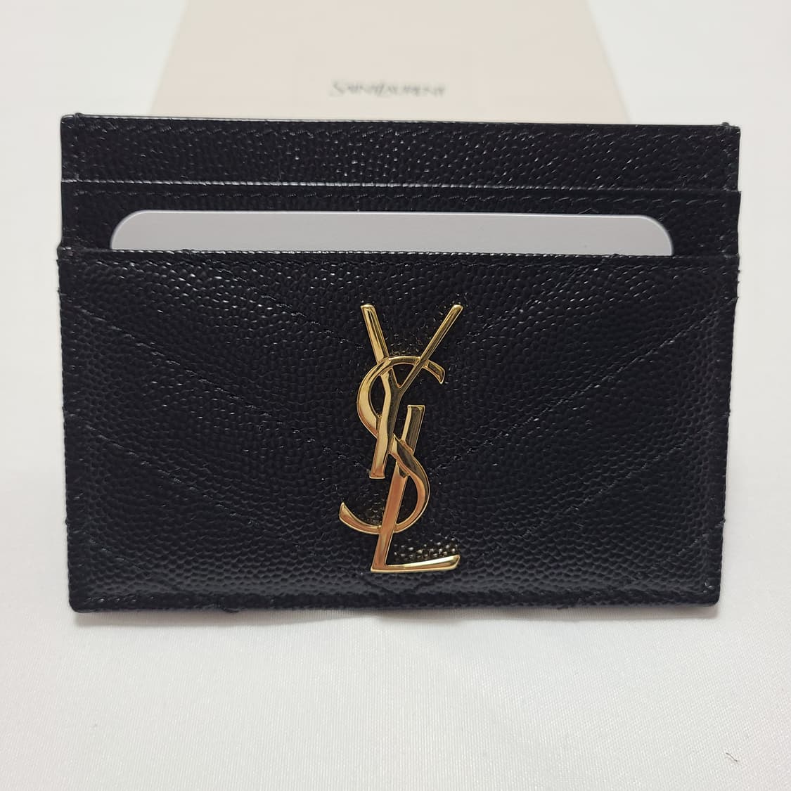 생로랑 카산드라 마틀라세 모노그램 카드지갑 블랙 금장 상품이미지3