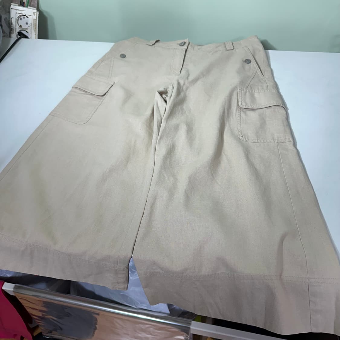 우먼L 유나이티드 베네통 와이드핏 카고 7부린넨팬츠 상품이미지3