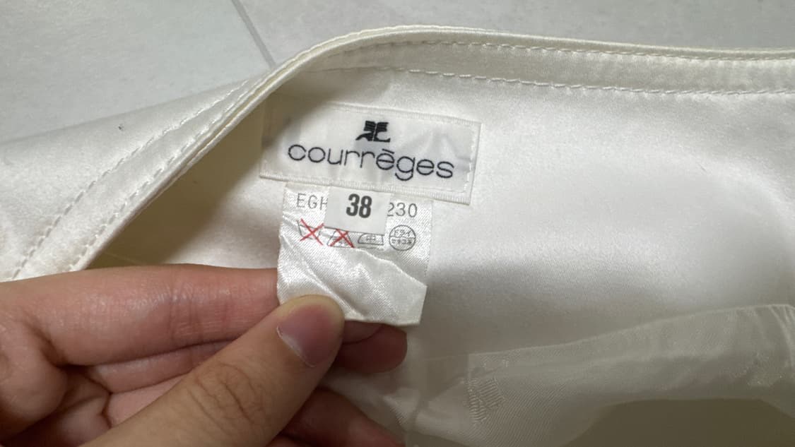 꾸레쥬 화이트 미디 스커트 상품이미지4