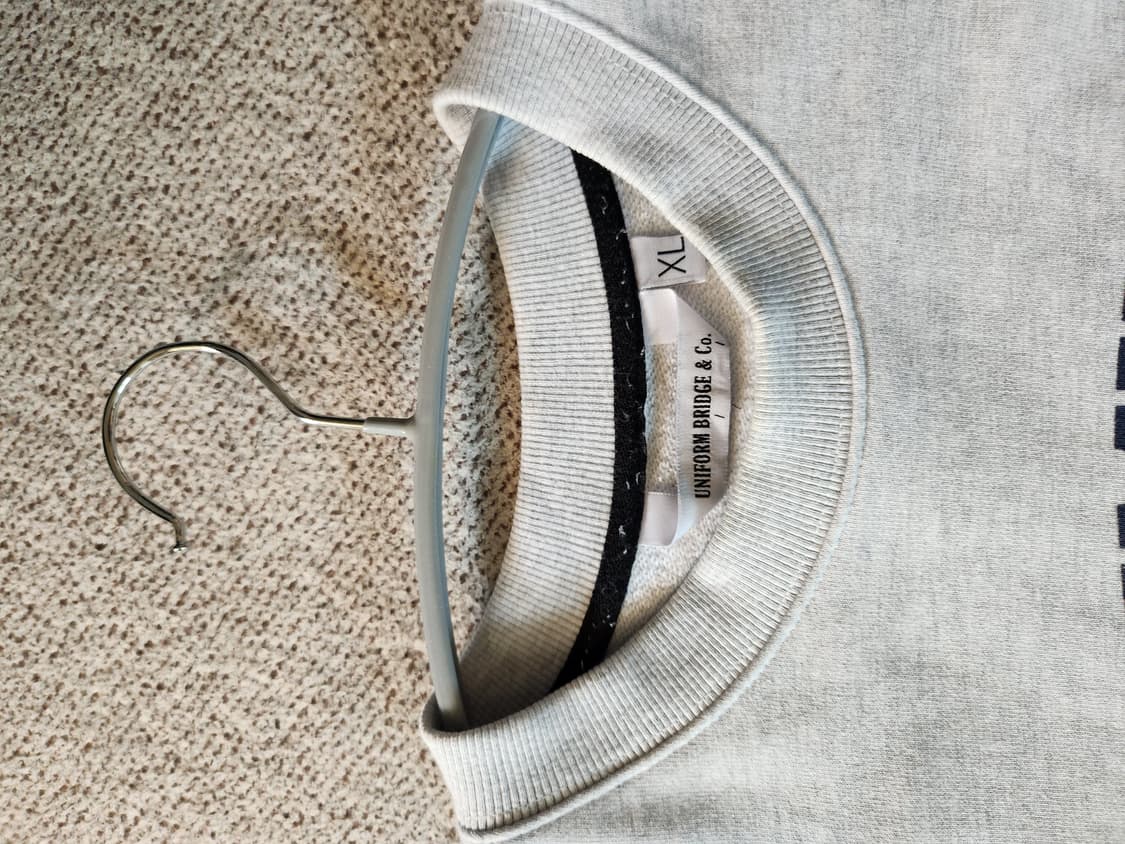 유니폼브릿지 xl 사이즈 맨투맨 팝니다. 상품이미지2