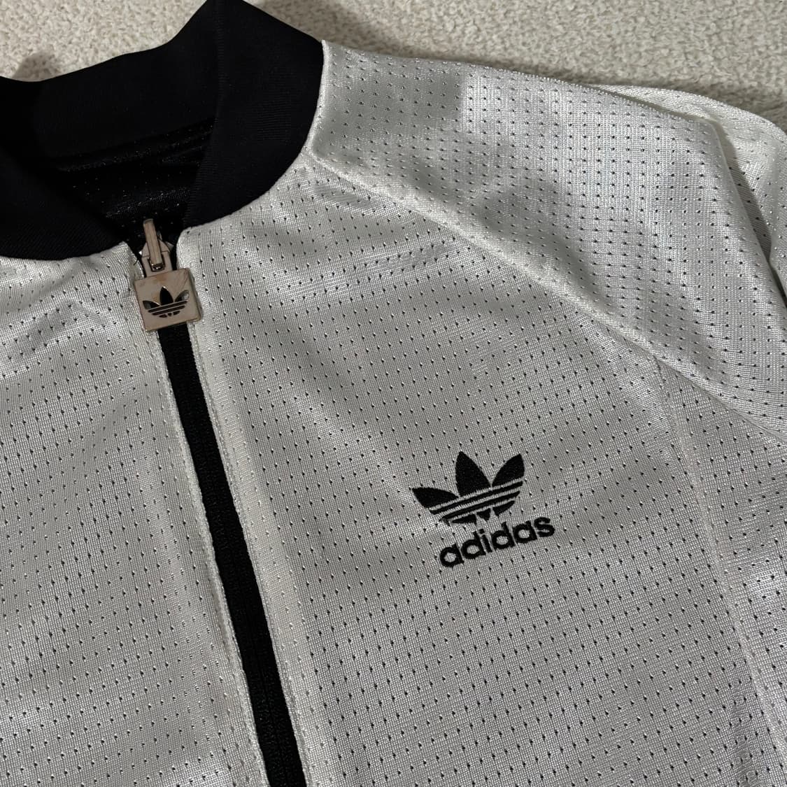 아디다스 리버시블 메쉬 크롭 투웨이 검흰 져지 상품이미지6