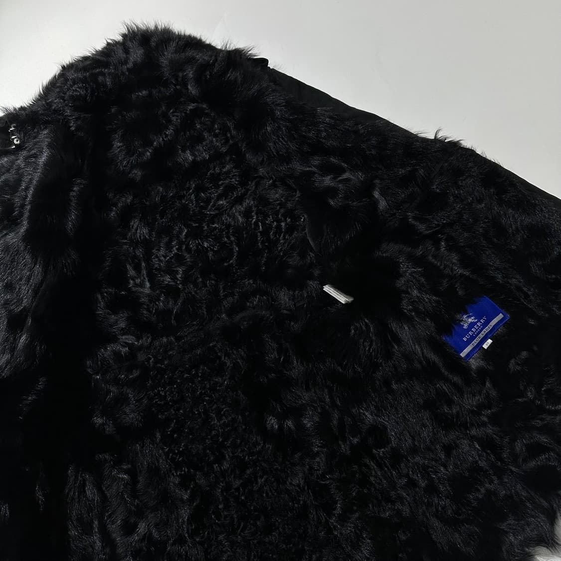 버버리 램스킨 시어링 무스탕 은장버튼 싱글 로브 코트  상품이미지8