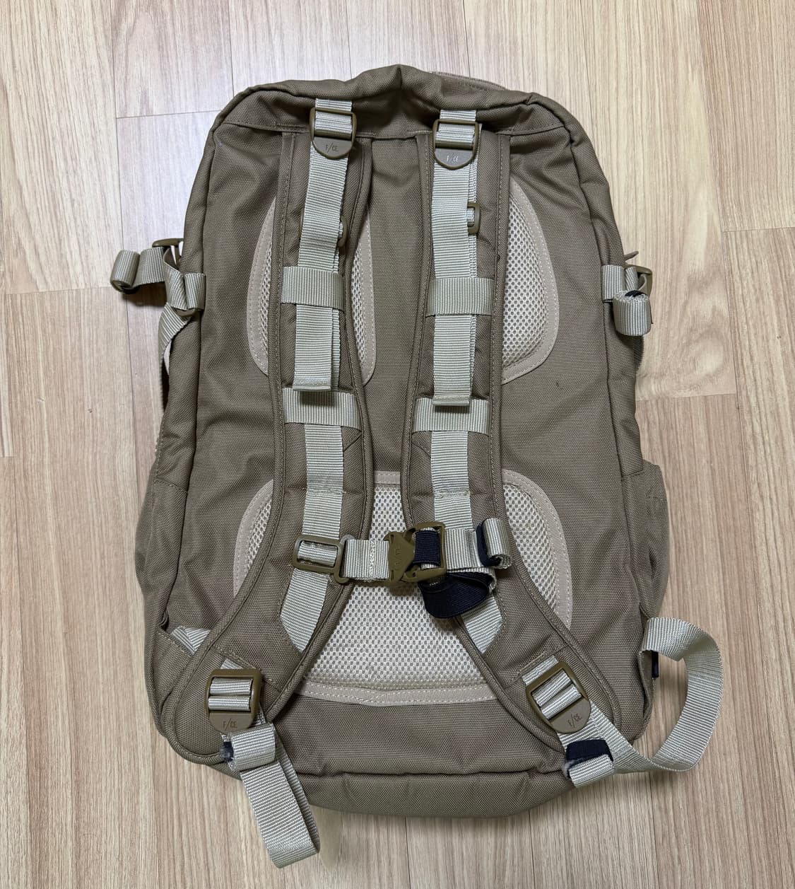 F/CE 950 트래블 백팩 샌드베이지 상품이미지2