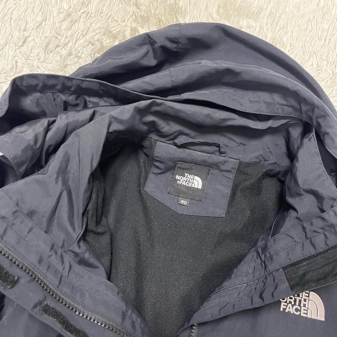 The North Face Black Windbreaker 상품이미지6