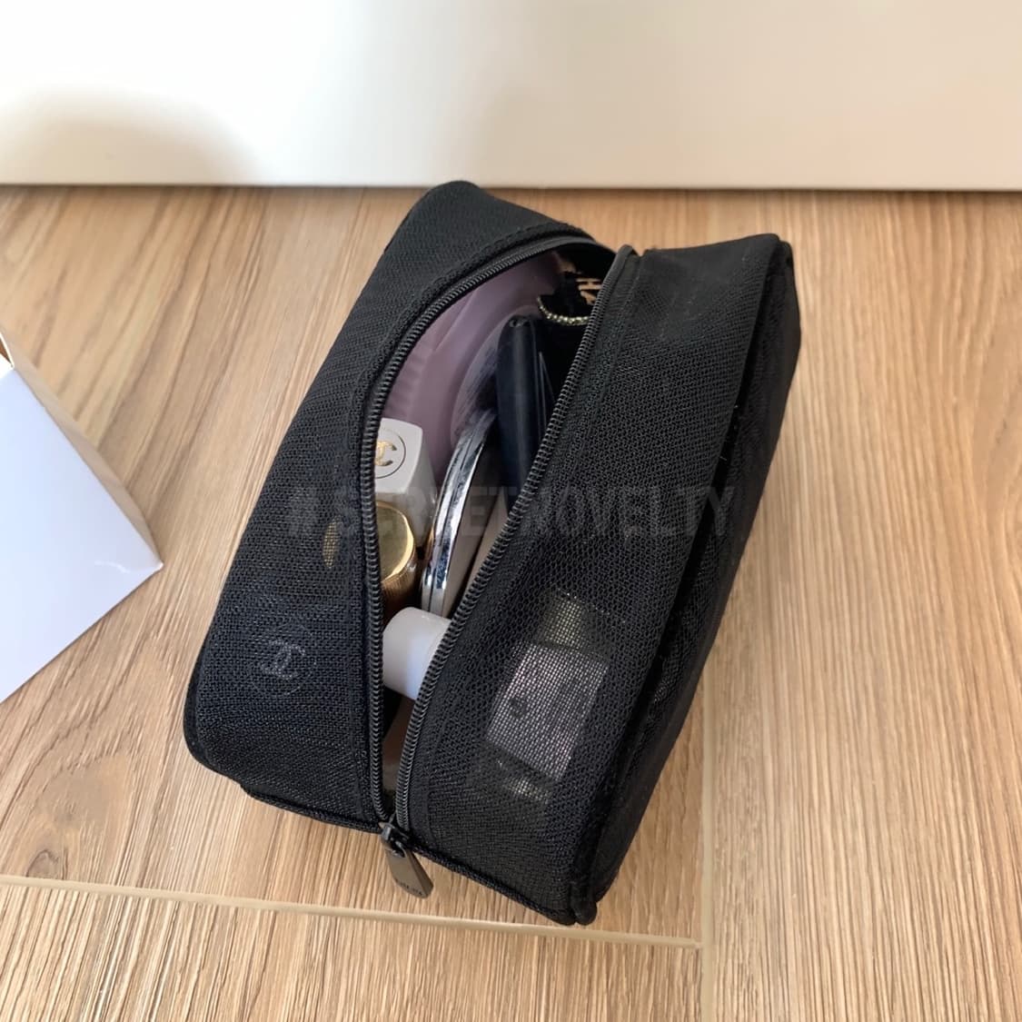 디올뷰티 까나쥬 메쉬 파우치 블랙 시즌 할인가 상품이미지9