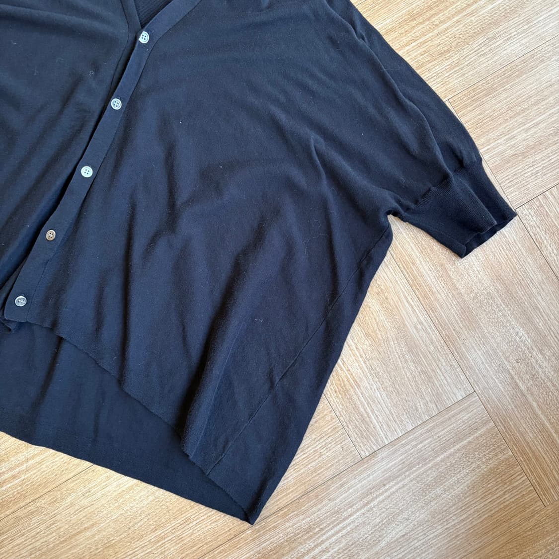 주카 하이 트위스티드 코튼 비대칭 숏 슬리브 가디건 상품이미지3