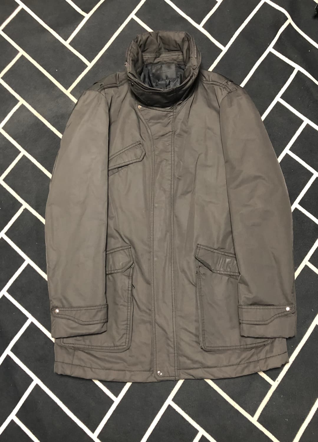 타임옴므 퀄팅 트랜치코트 / 몽클레어 스톤아일랜드 프라다 구찌 톰포드 상품이미지9