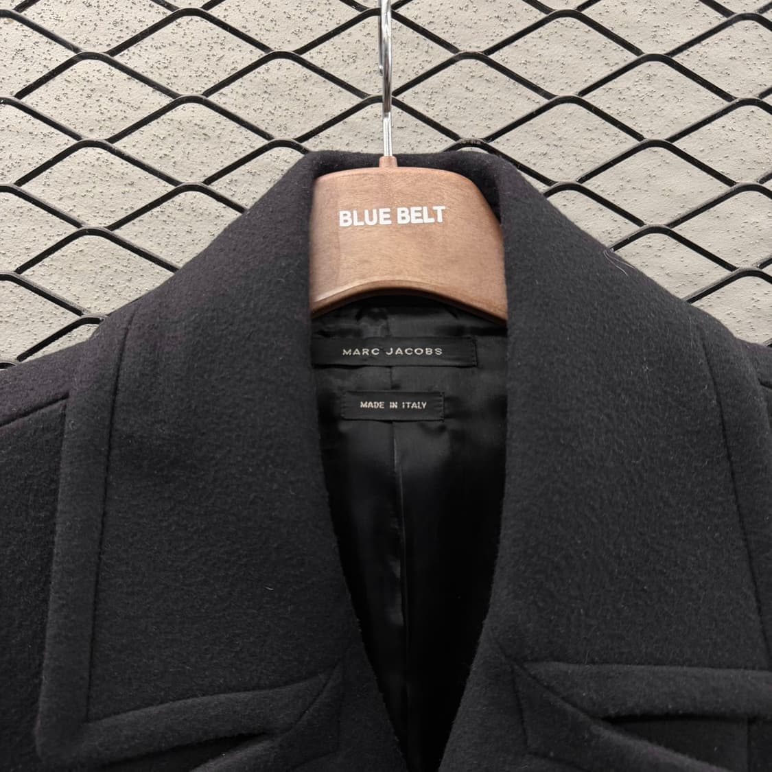 MARC JACOBS 마크제이콥스 울 피코트 레더 패널링 빅포켓 디테일 상품이미지6