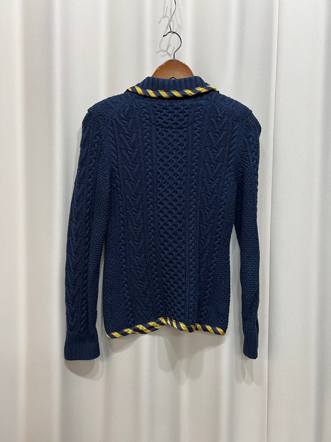 빈폴 여성 금장버튼 케이블 니트 카라 가디건  상품이미지5