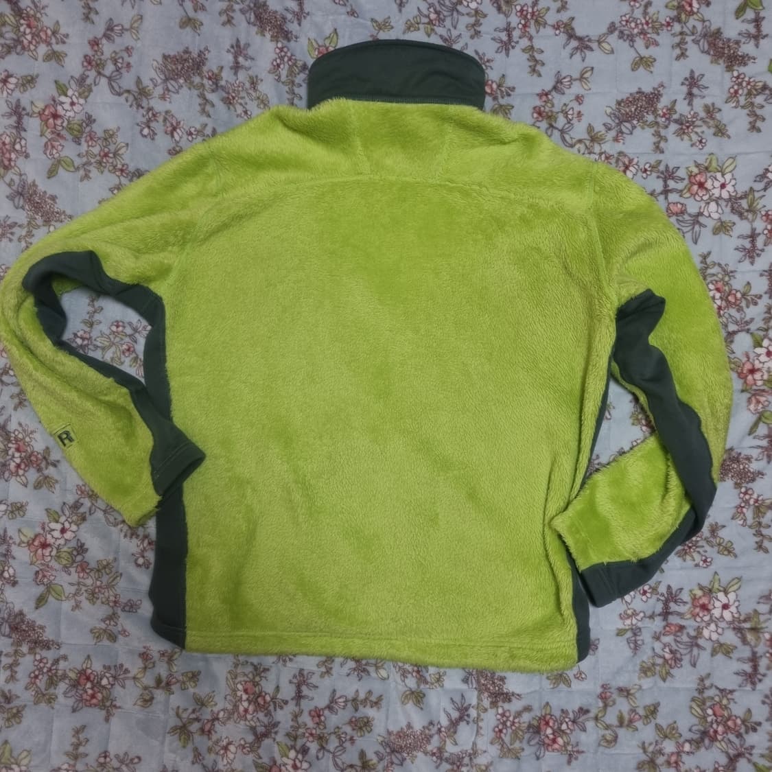 파타고니아 R3 하이로프트 플리스 자켓  L사이즈 상품이미지2