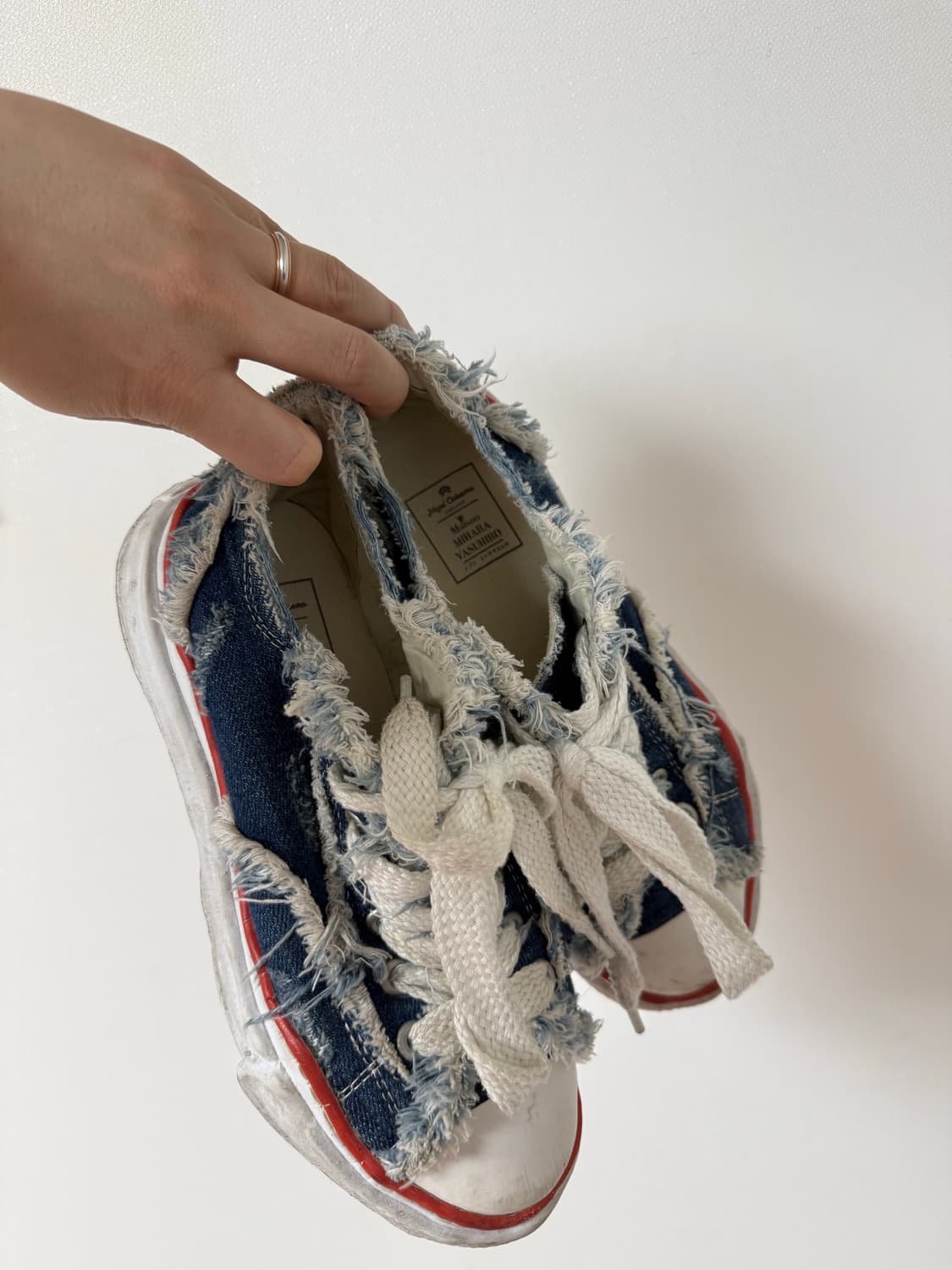 미하라 야스히로 X 나이젤 카본 로우 컷스니커즈 하드워시 데님 상품이미지2