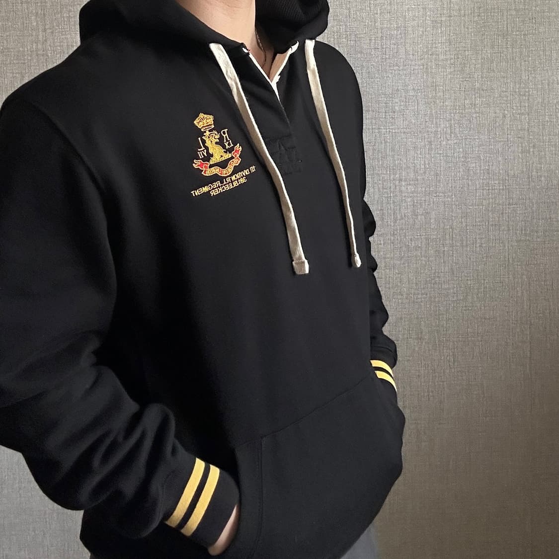 폴로 랄프로렌 블랙 컬러 럭비 후드티 상품이미지3