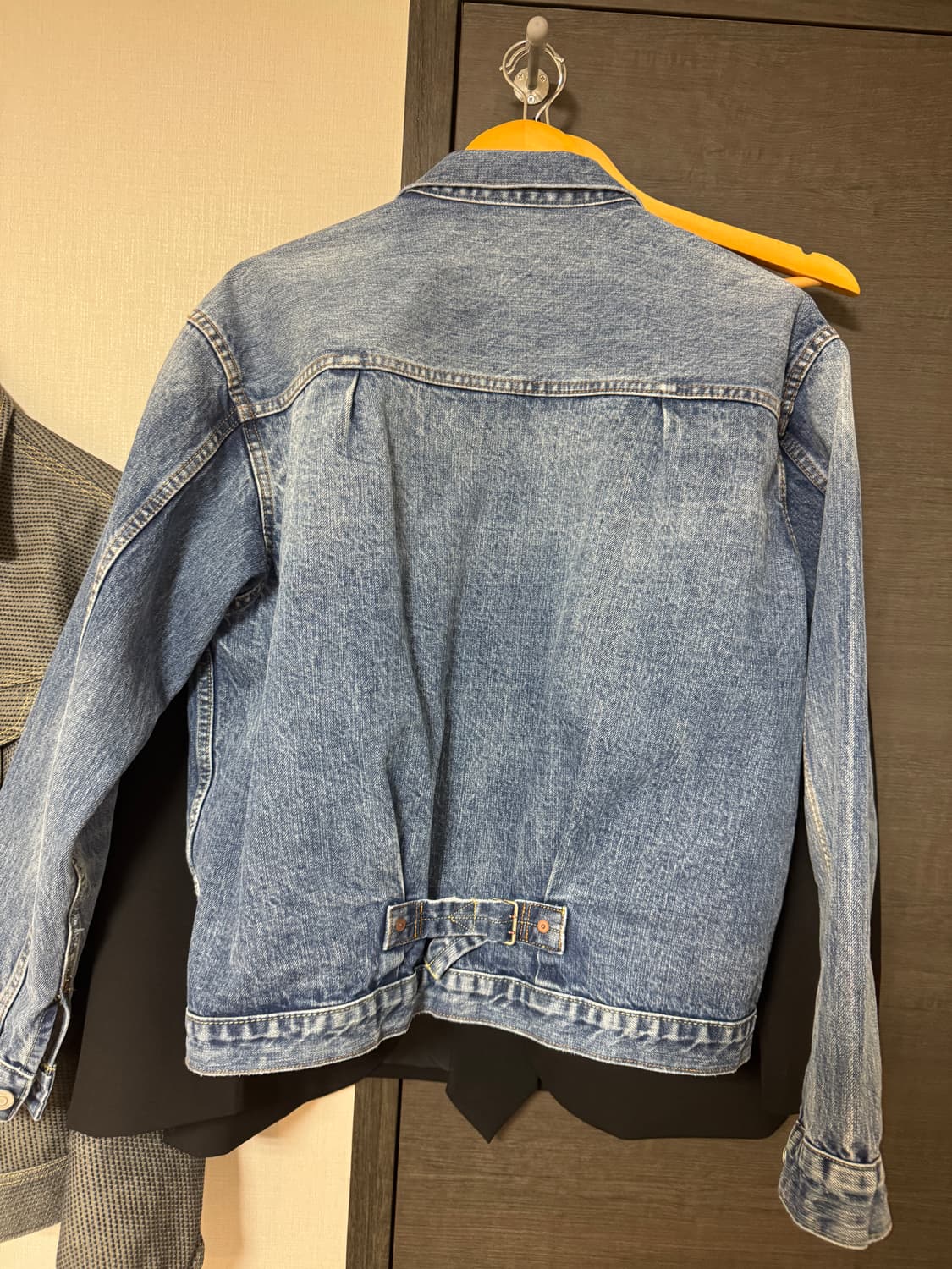 아웃스탠딩 1st jacket 상품이미지3