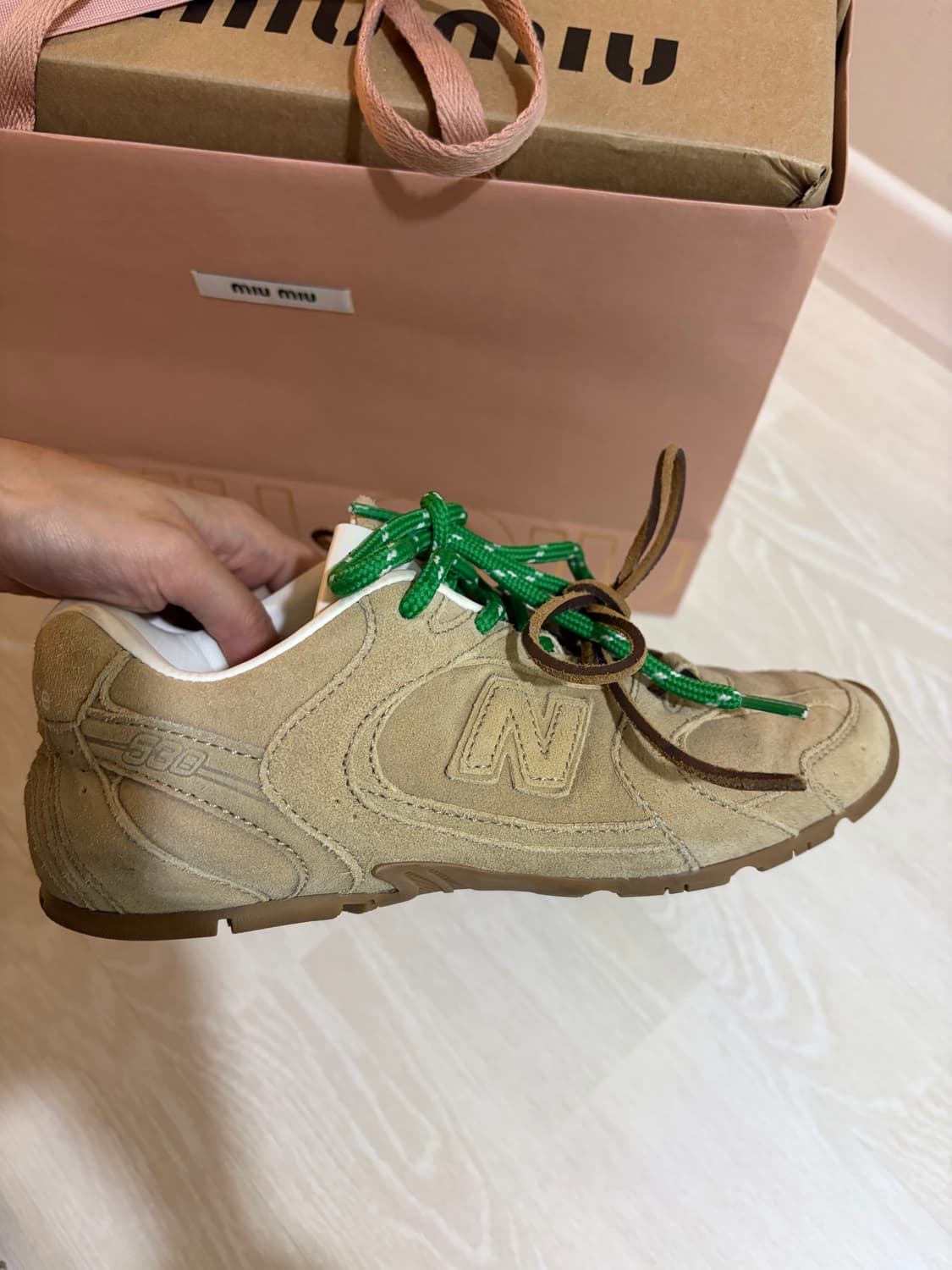 미우미우 뉴발란스 530 에크루 36 상품이미지2