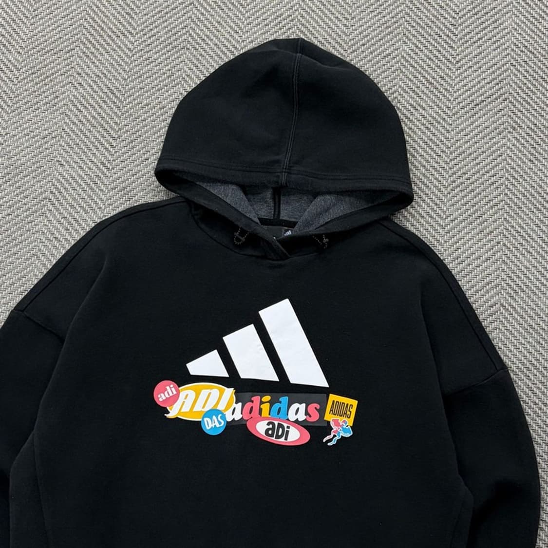 아디다스 로고 그래픽 후드티 v2861 상품이미지3