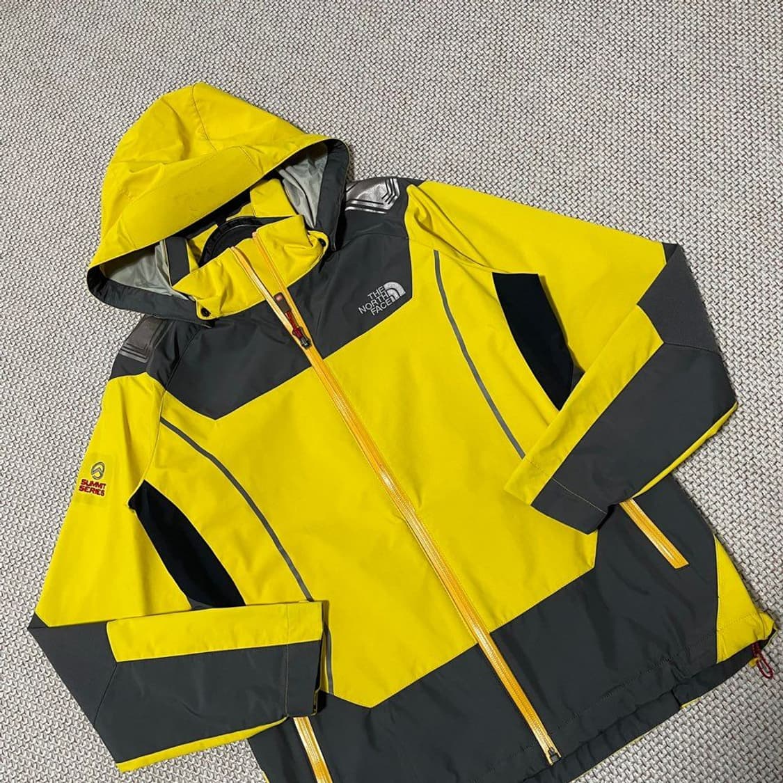 노스페이스. 여성 윈드스토퍼 등산 바람막이. 6743 상품이미지2