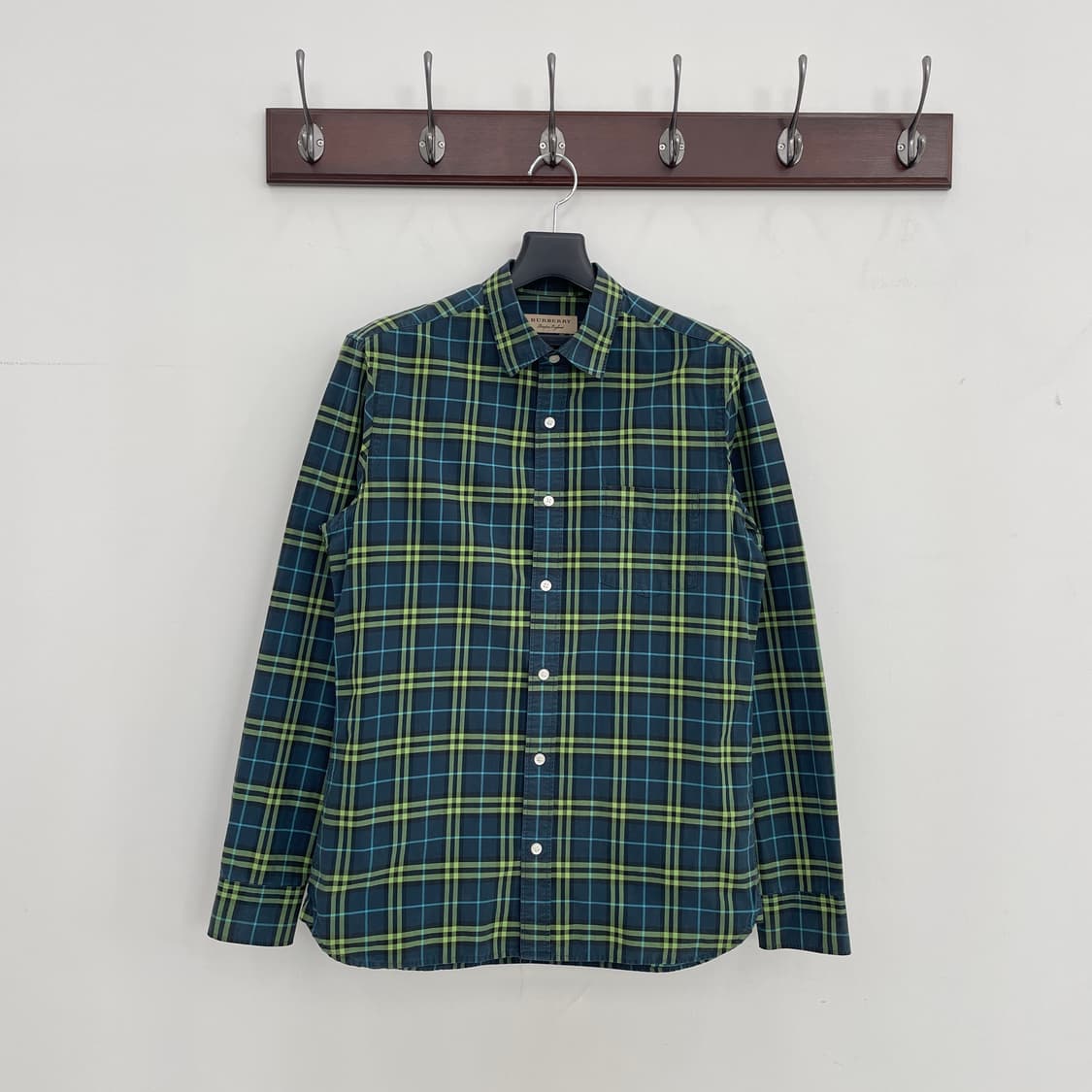 버버리 신형 체크 셔츠 상품이미지1
