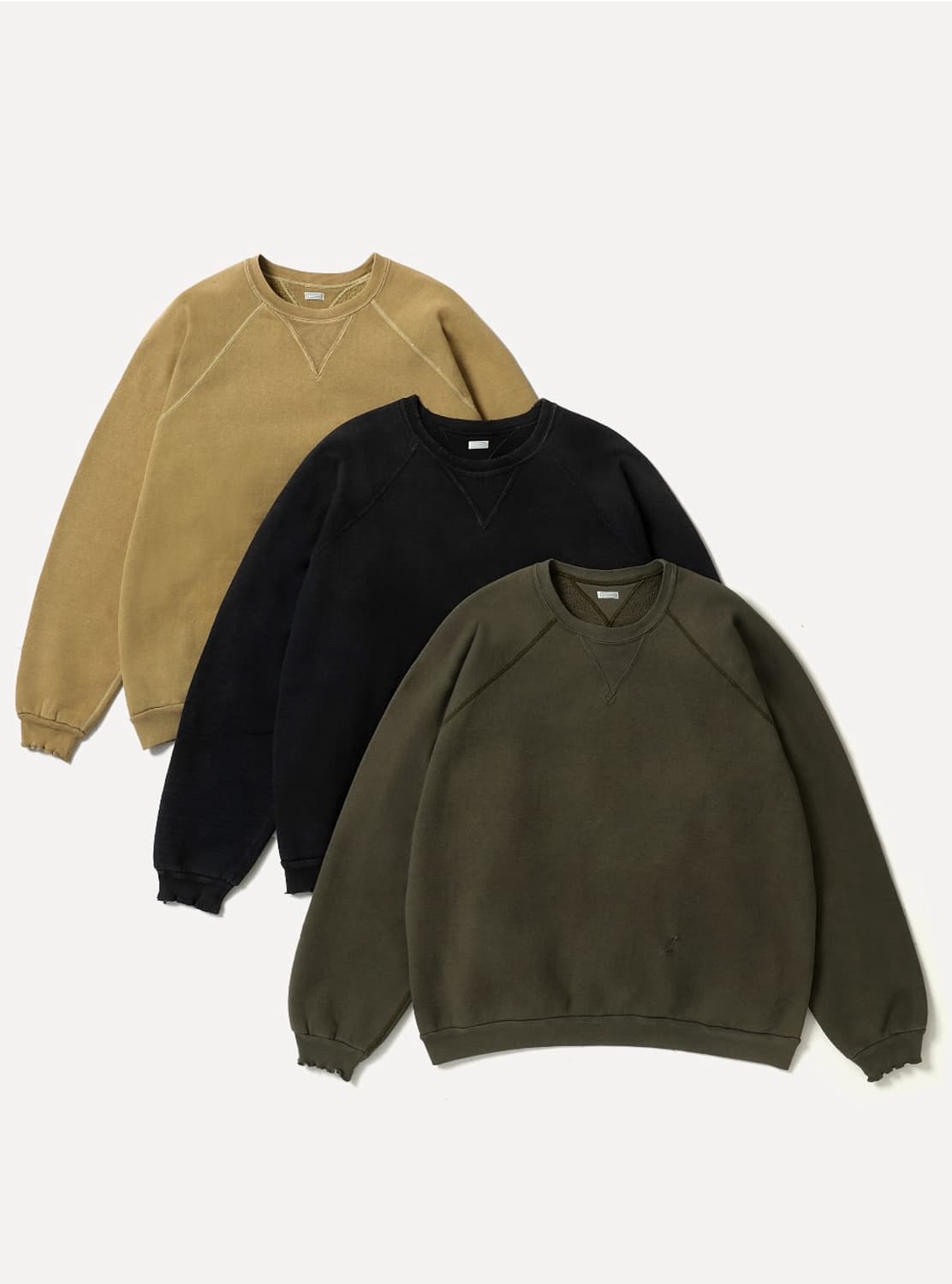 [4] 아프레쎄 26ss 빈티지 더블 브이 스웻 블랙 상품이미지2