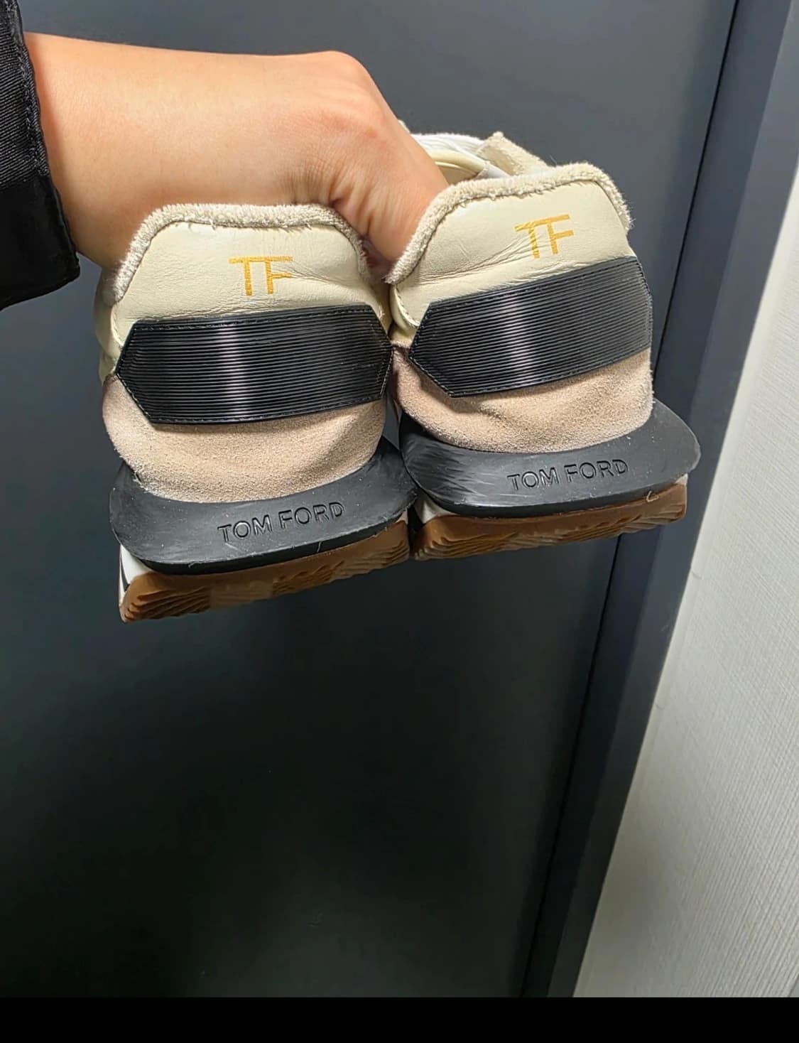 톰포드 제임스 스니커즈 290사이즈 eu44 상품이미지3