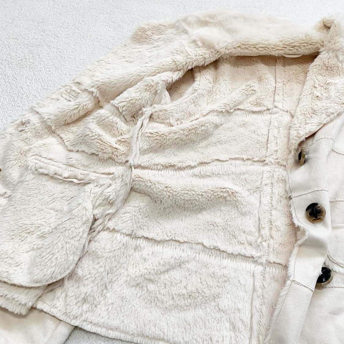 뮤트 크림라떼 무스탕jk 상품이미지4