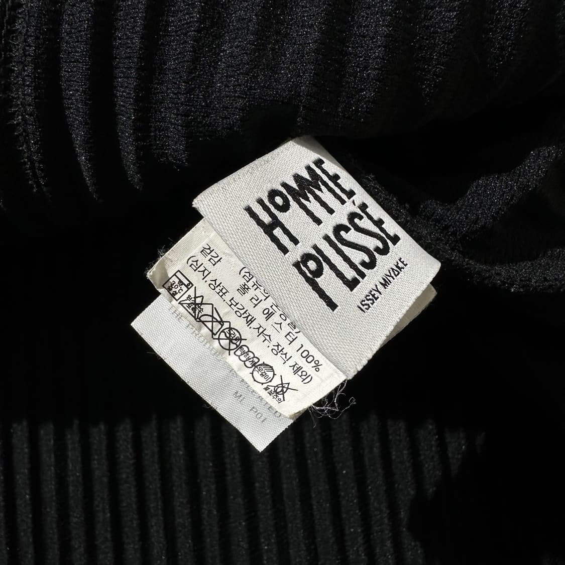 (매장판) 23ss 이세이 미야케 옴므 플리세 플리츠 반팔 셔츠 블랙 상품이미지7