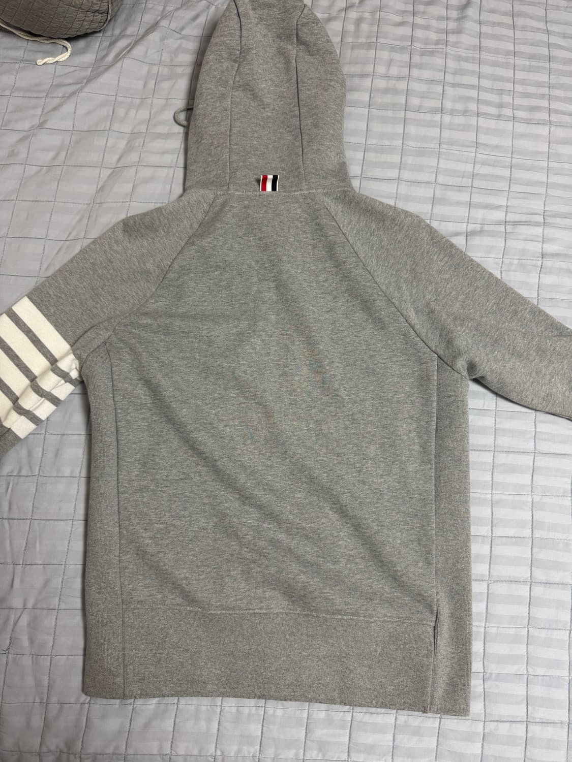 톰브라운 사선완장 후드집업 새상품급 상품이미지3