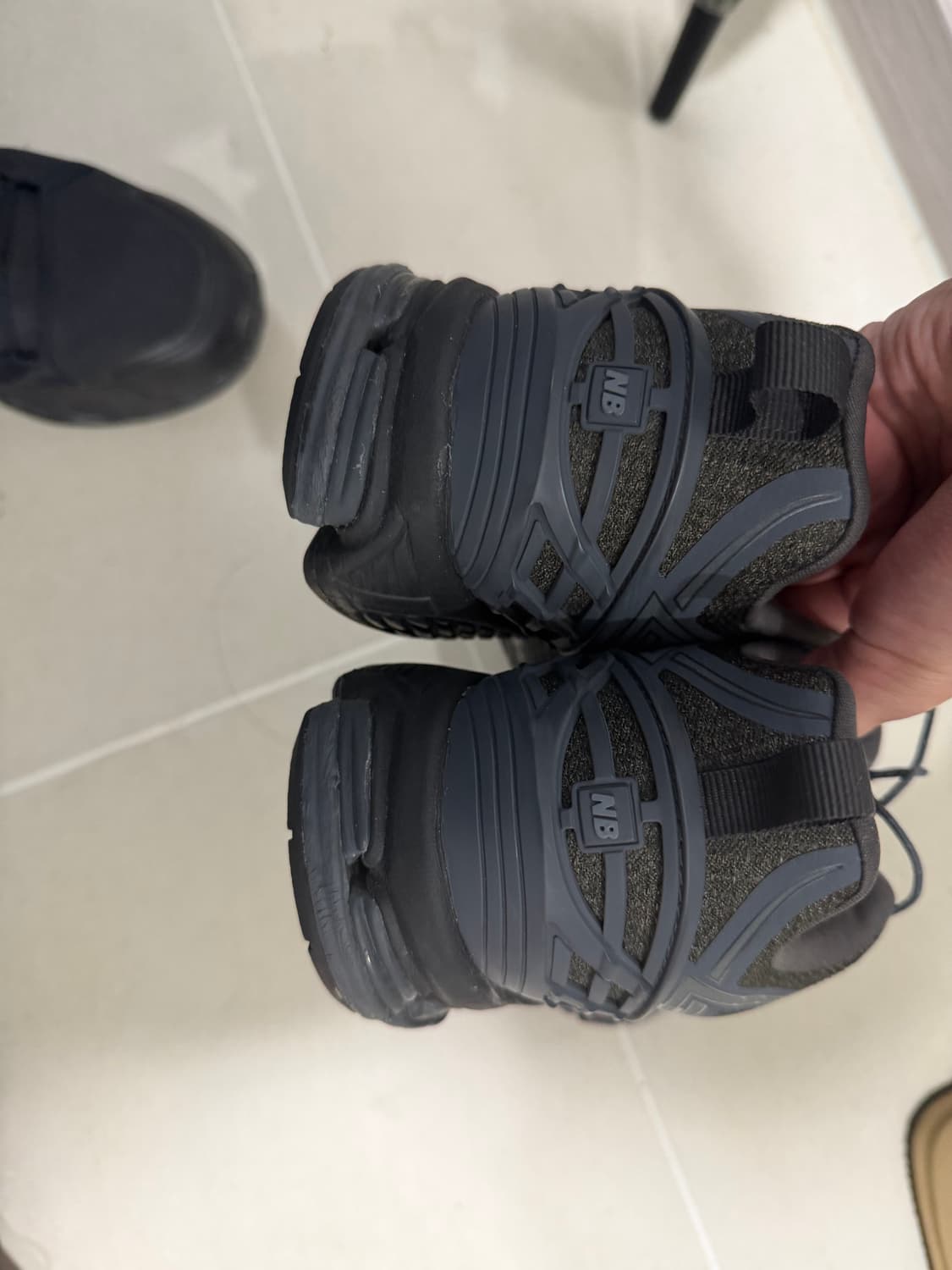 뉴발란스 1906R 다크 그레이 285 상품이미지4