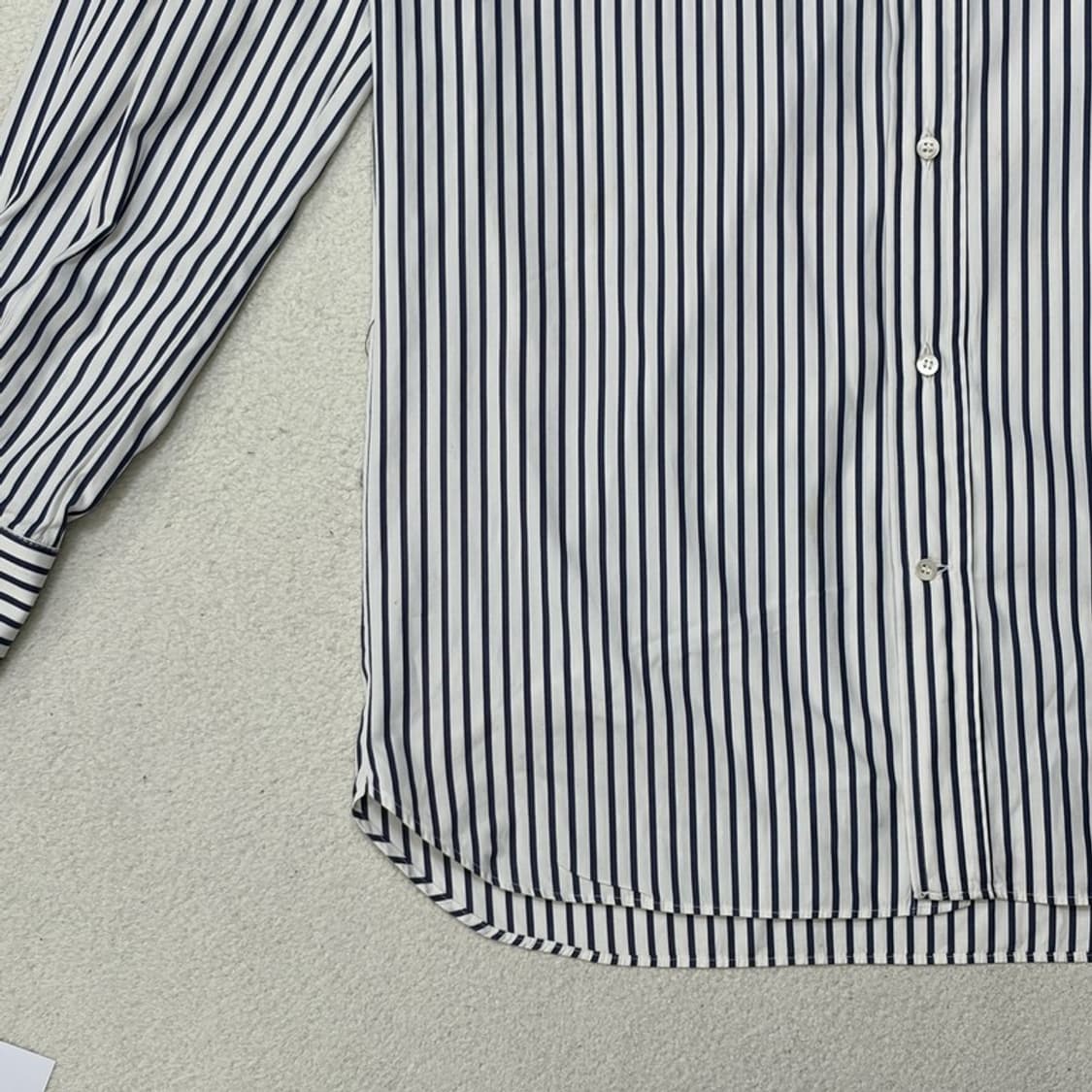 SALVATORE FERRAGAMO 와이드카라 스트라이프 셔츠 42 상품이미지2