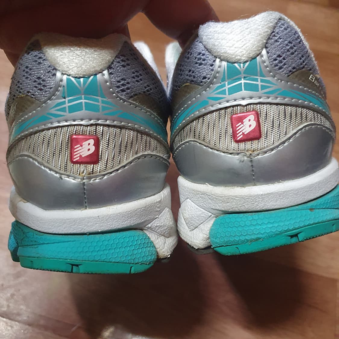 뉴발란스 890 235 상품이미지3