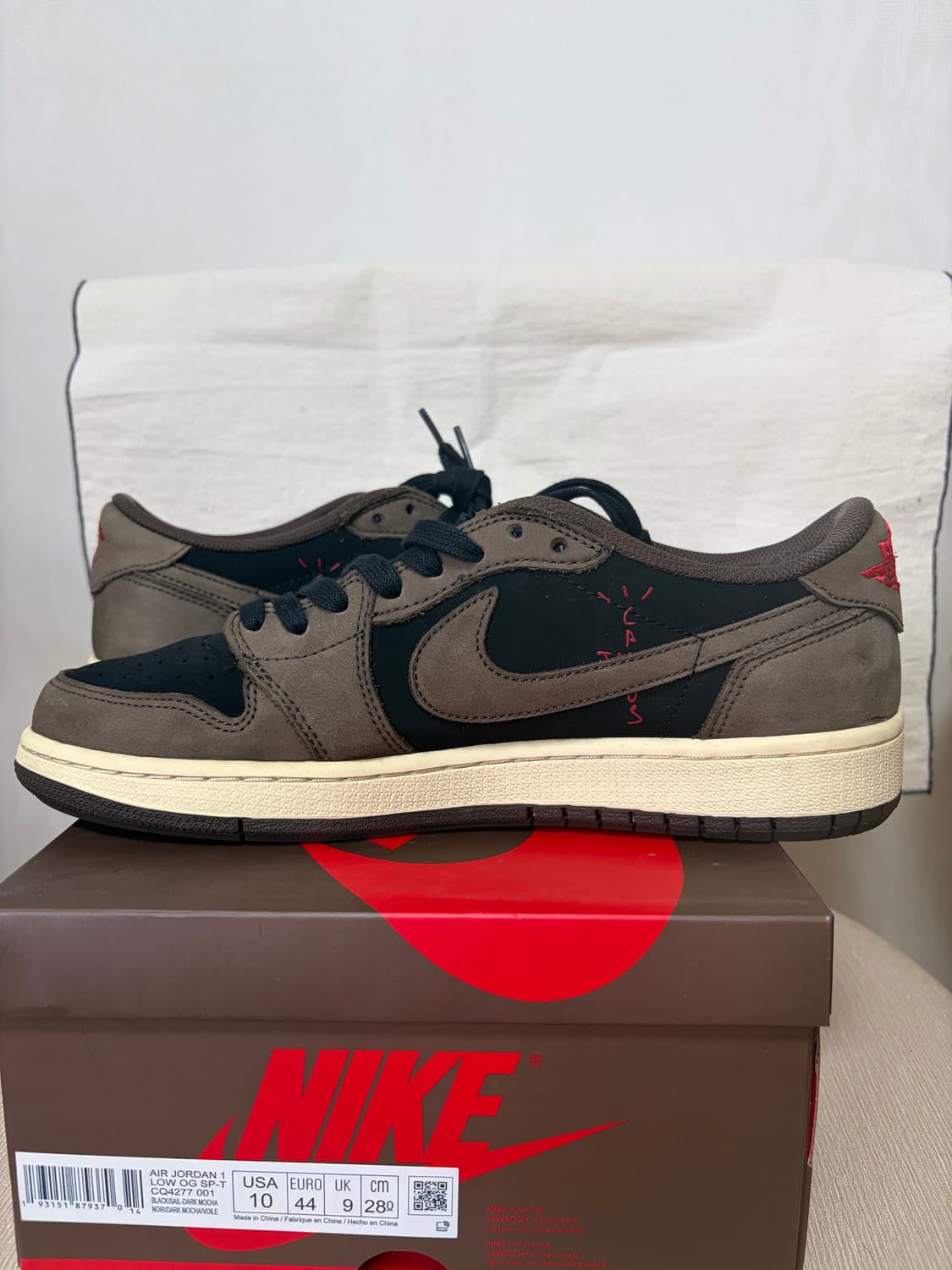 나이키 조던1 로우 트래비스 스캇 OG 상품이미지5