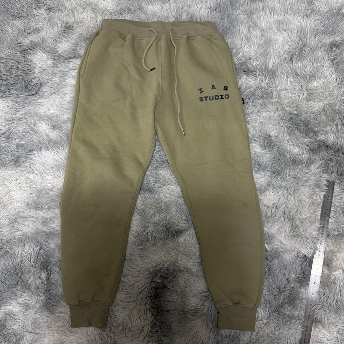 아이앱스튜디오 조거팬츠 M사이즈 올리브색 상품이미지1