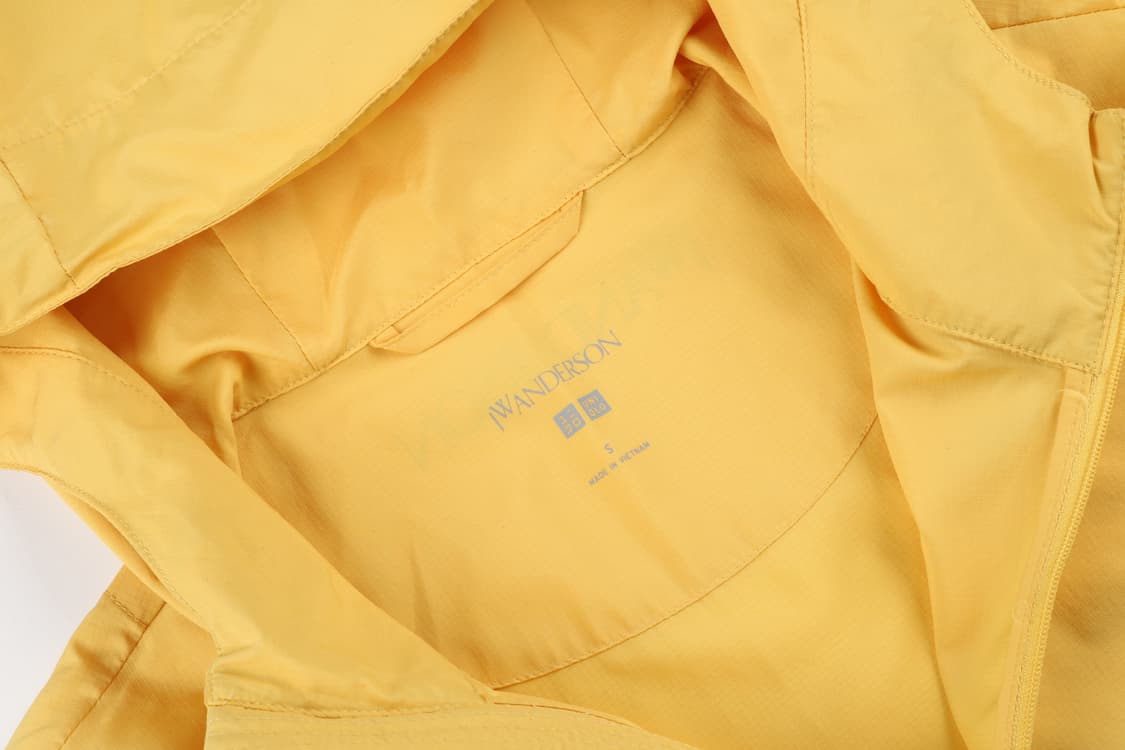 [S] 유니클로 x JW앤더슨 포켓터블 바람막이 상품이미지4