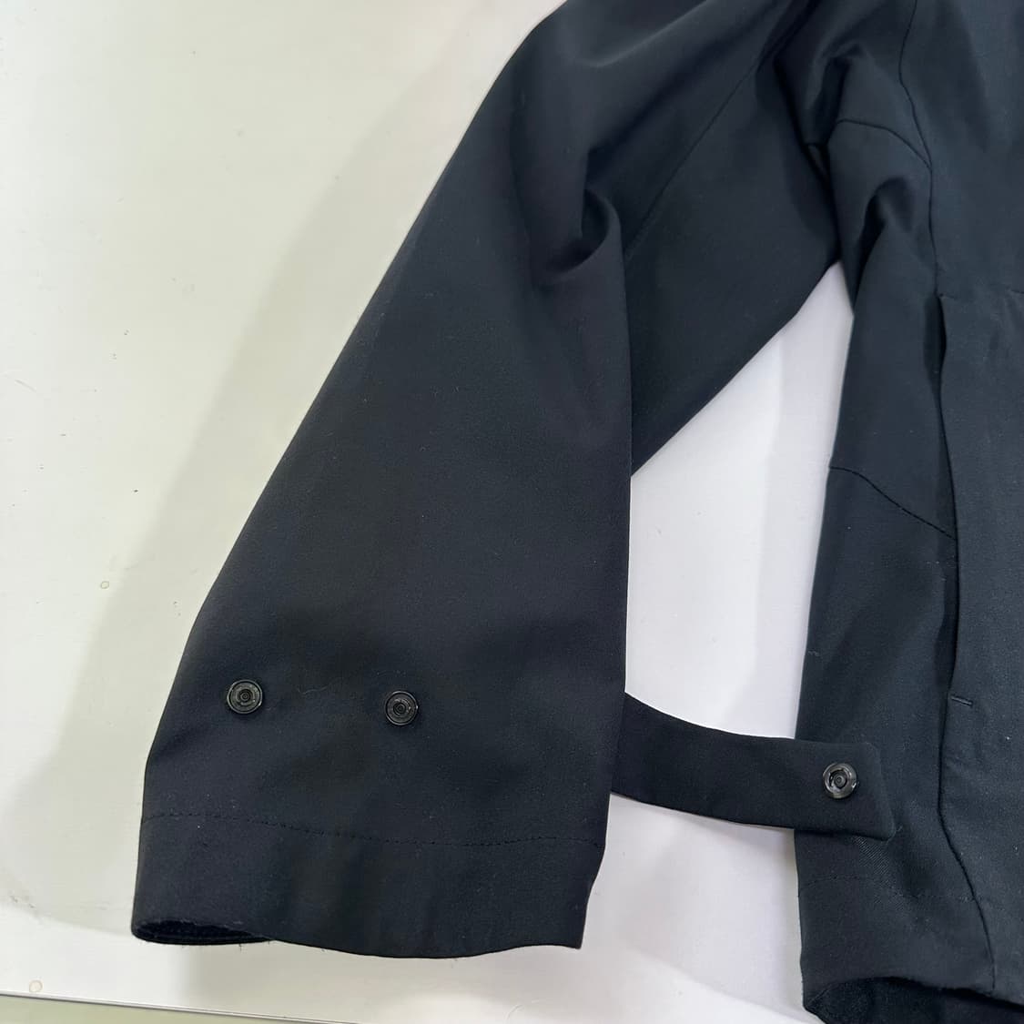 L 유니클로 블랙 후드 바람막이자켓 상품이미지3