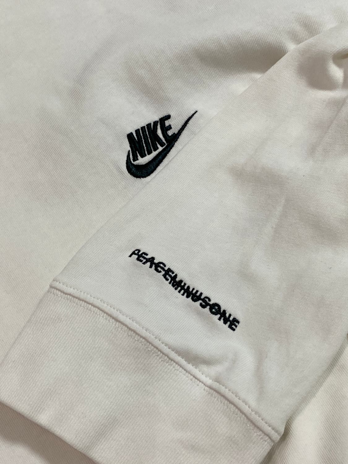 피스마이너스원 피마원 나이키 롱슬리브 화이트 L 상품이미지4