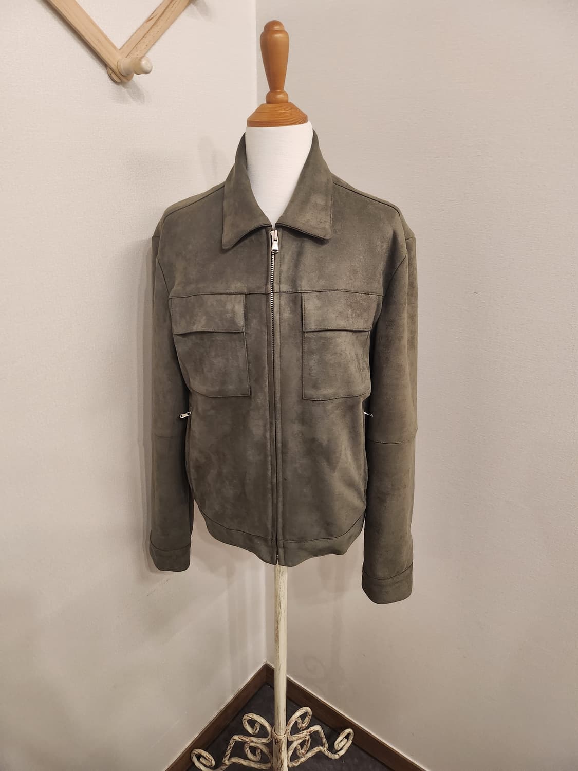 카키 스웨이드 벨벳 카라 자켓☃️ 상품이미지1