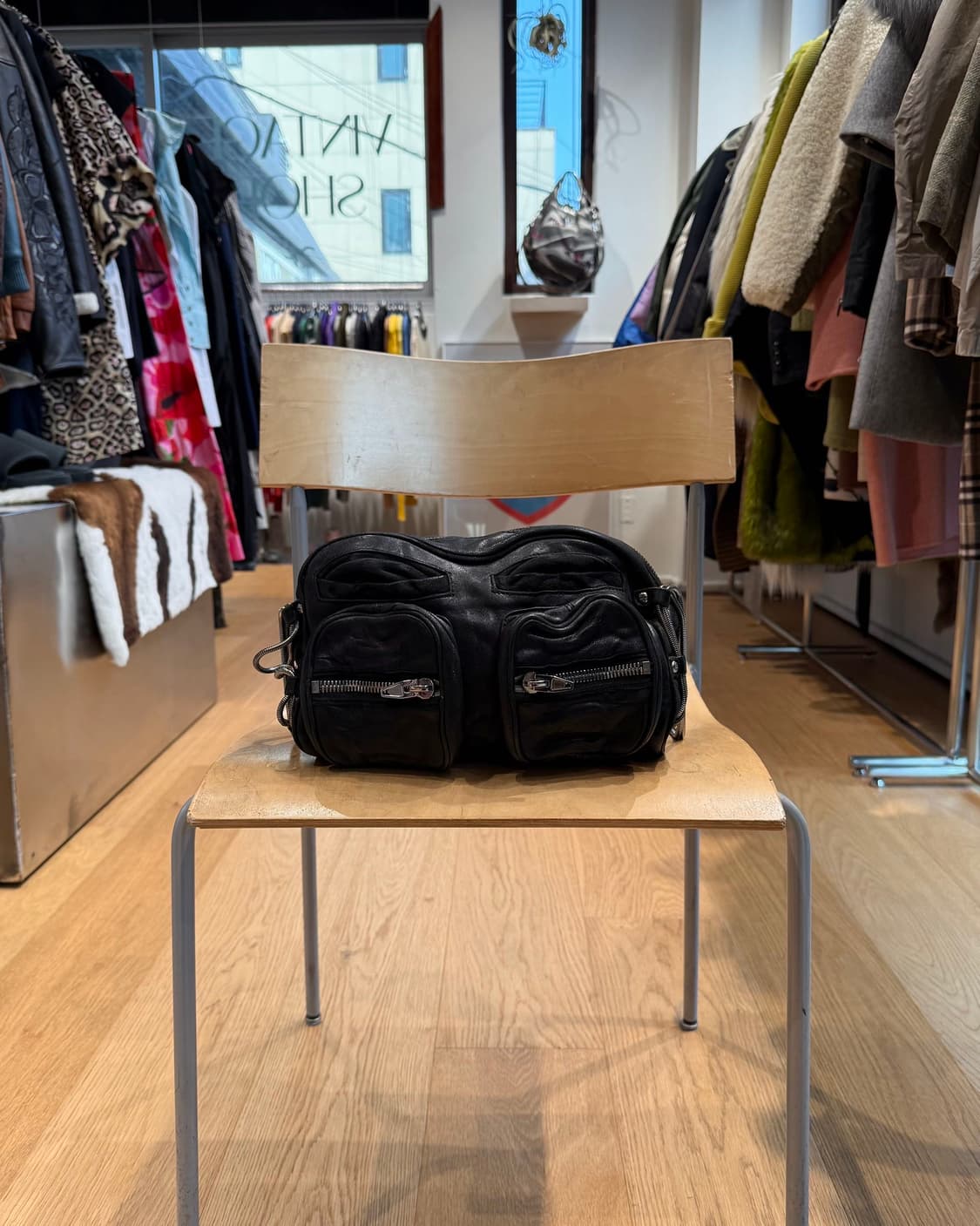 알렉산더 왕 블랙 브렌다 체인 크로스백 상품이미지1