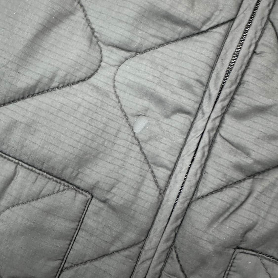 XL 칼하트 WIP  Newton Vest Liner 퀼팅 베스트 집업  상품이미지5