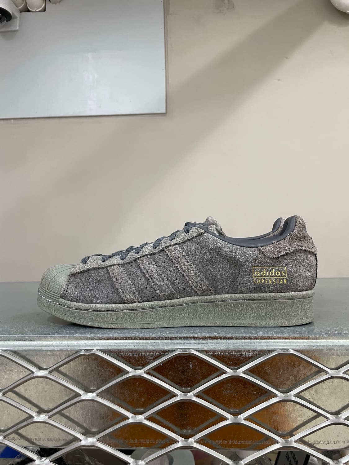 아디다스 슈퍼스타 그레이 유틸리티 블랙 260 상품이미지1